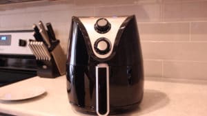 Insignia Air Fryer on A kitchen Counter