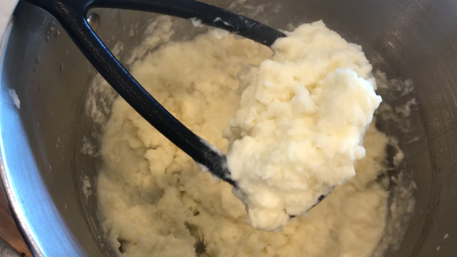 potatoes mashed in a pot
