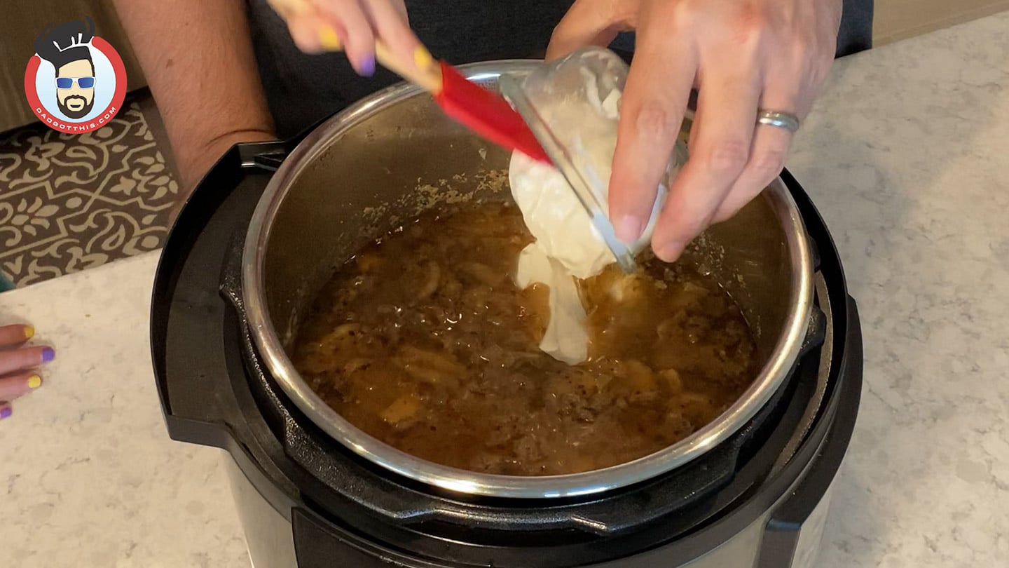 instant pot beef stroganoff sour cream